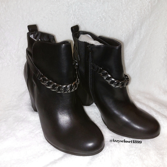 Torrid Chain Heel Bootie (WW) - Picture 4 of 12